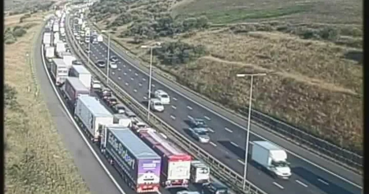 M62 LIVE traffic updates as lanes shut with ‘severe’ 45-minute delays